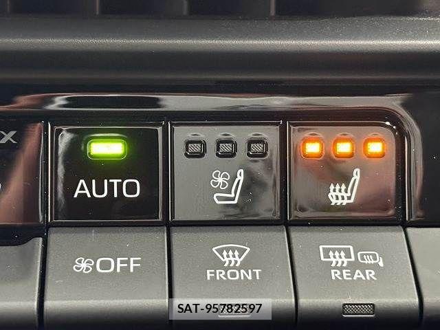 Toyota Crown Crossover 2023-07 8485199-7