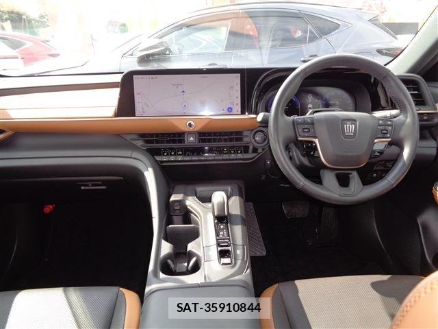 Toyota Crown Crossover 2022-11 8524148-12