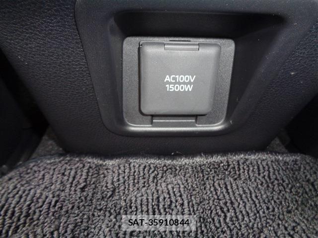 Toyota Crown Crossover 2022-11 8524148-14