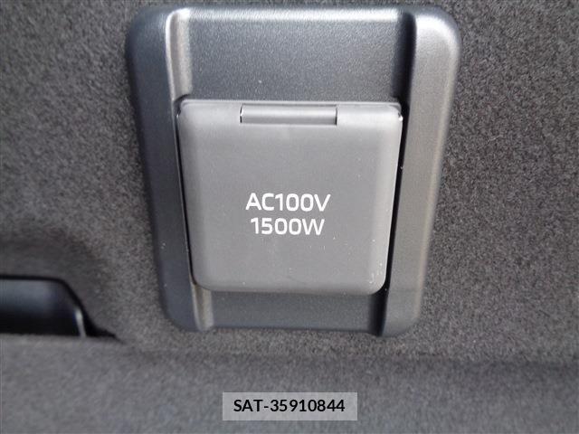 Toyota Crown Crossover 2022-11 8524148-16