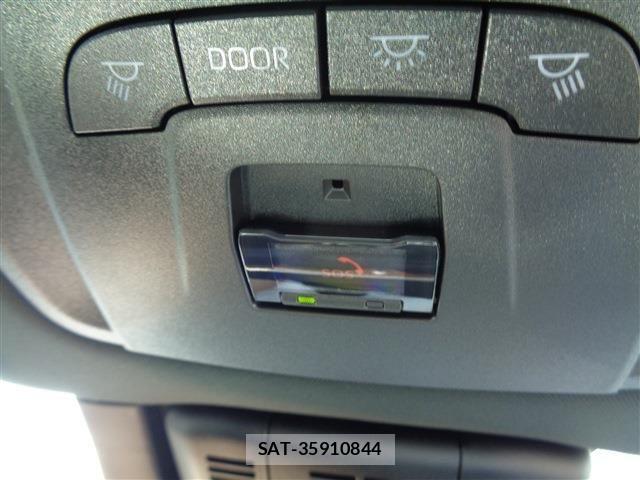 Toyota Crown Crossover 2022-11 8524148-20