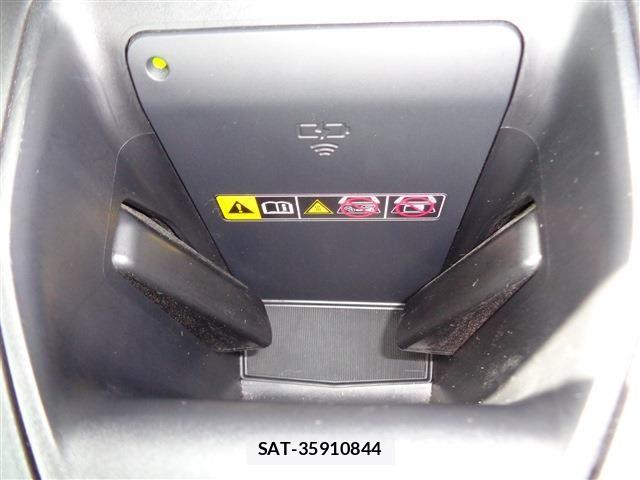 Toyota Crown Crossover 2022-11 8524148-27