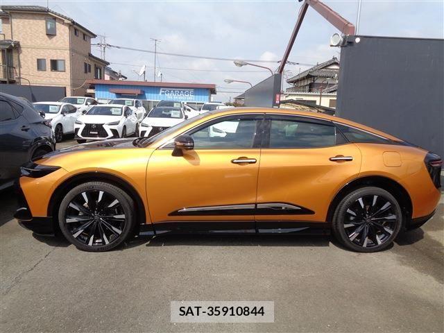 Toyota Crown Crossover 2022-11 8524148-4