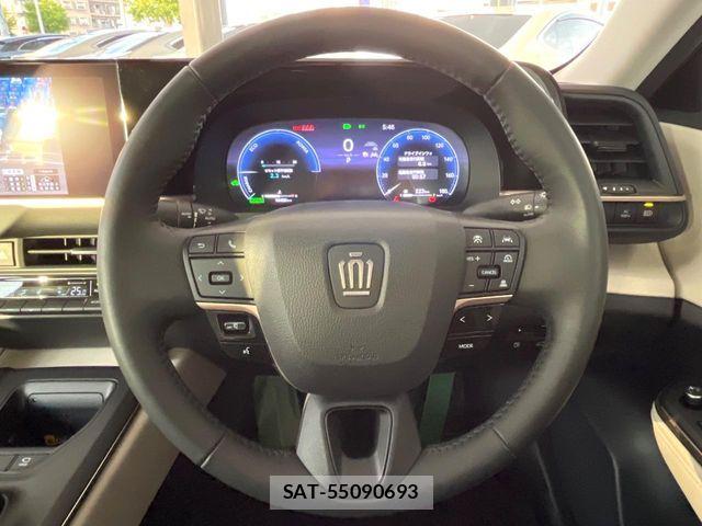 Toyota Crown Crossover 2024-02 8524146-11