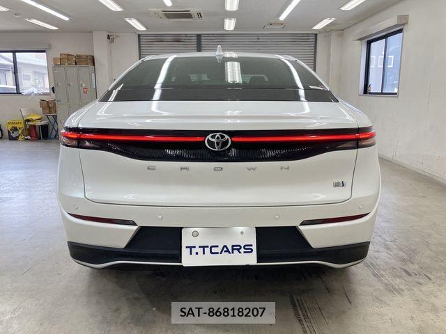 Toyota Crown Crossover 2023-03 8524149-23