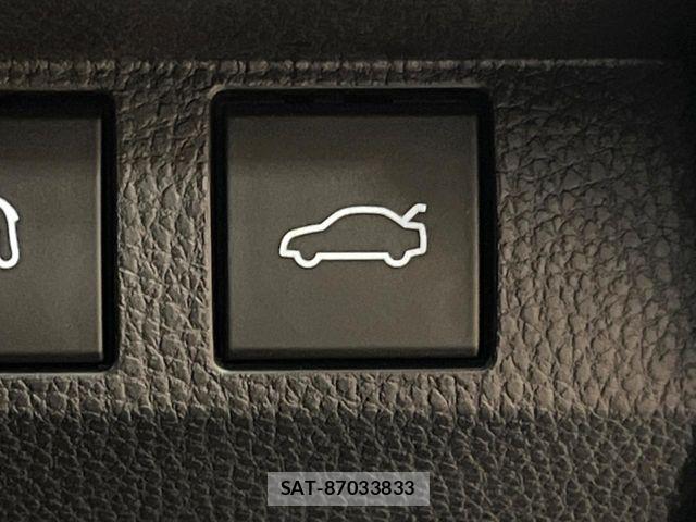 Toyota Crown Crossover 2023-06 8524147-6