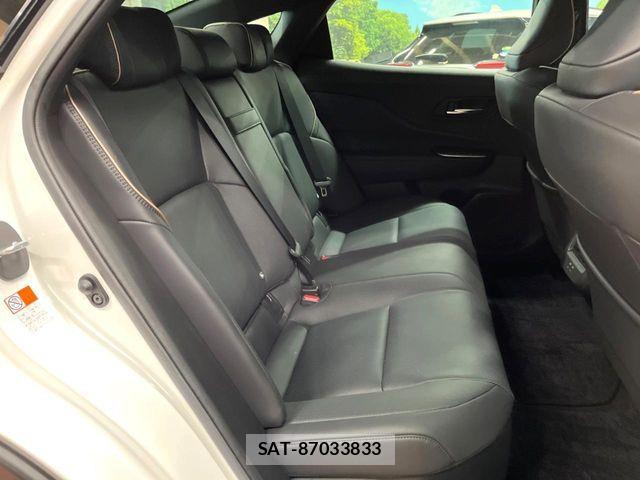 Toyota Crown Crossover 2023-06 8524147-8