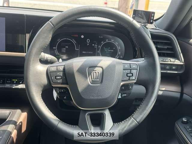 Toyota Crown Crossover 2022-09 8561528-9