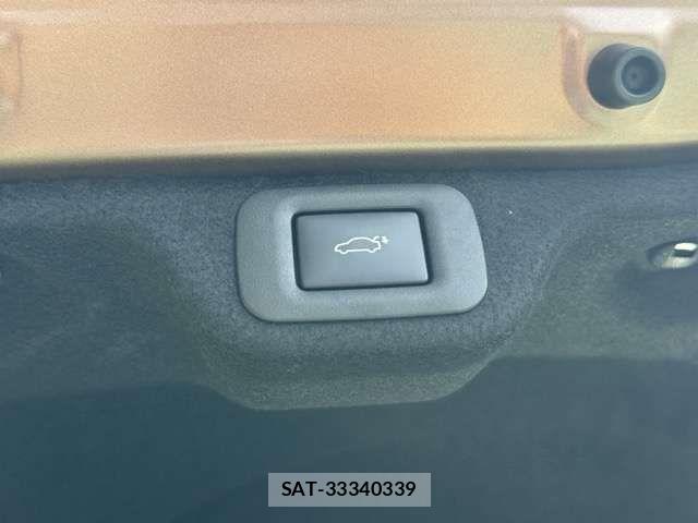Toyota Crown Crossover 2022-09 8561528-12