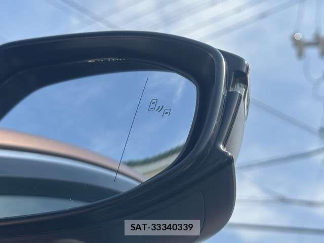 Toyota Crown Crossover 2022-09 8561528-18