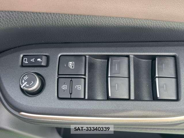 Toyota Crown Crossover 2022-09 8561528-19