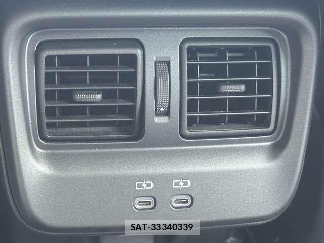 Toyota Crown Crossover 2022-09 8561528-6