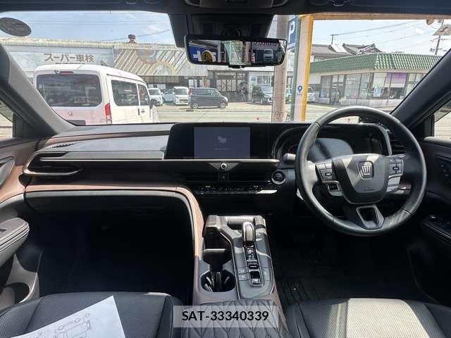 Toyota Crown Crossover 2022-09 8561528-8