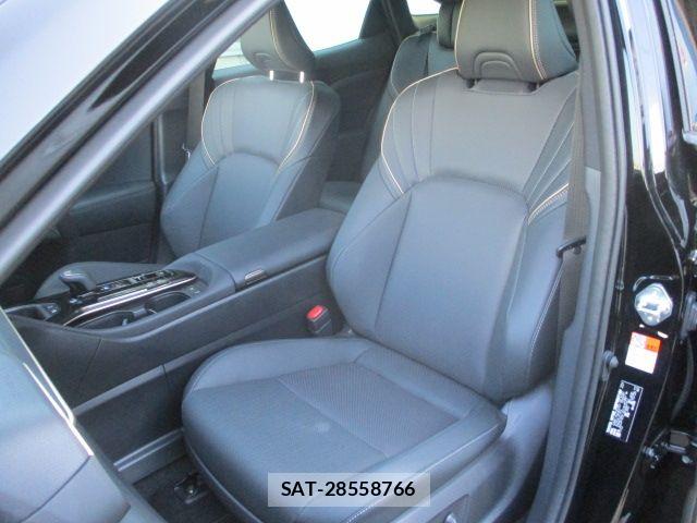 Toyota Crown Crossover 2025-11 8561524-14