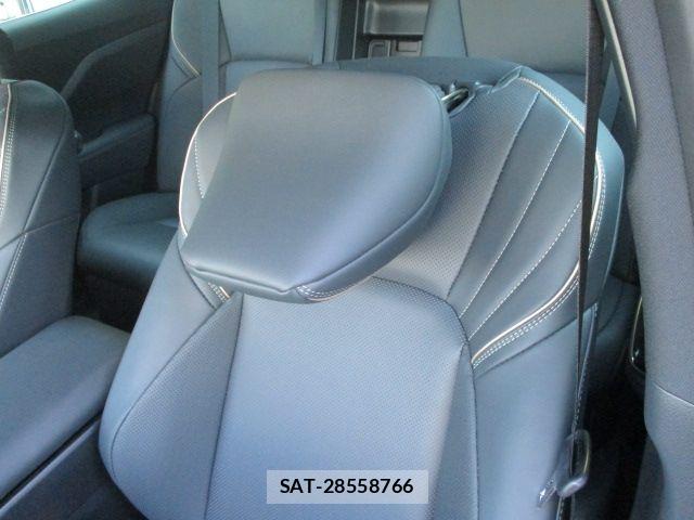 Toyota Crown Crossover 2025-11 8561524-15