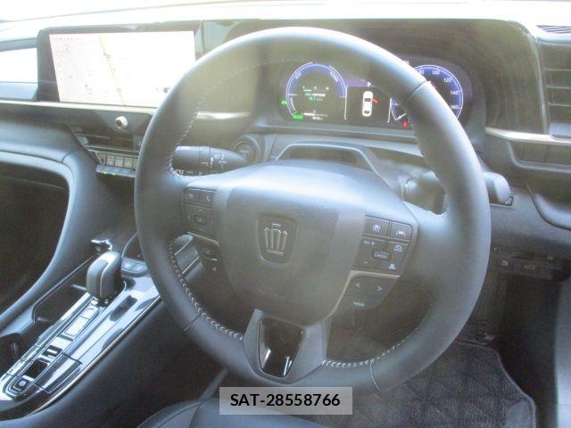 Toyota Crown Crossover 2025-11 8561524-18