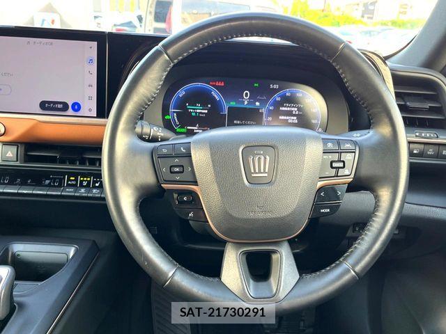 Toyota Crown Crossover 2023-07 8561525-11