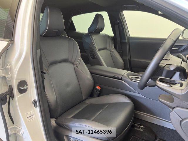 Toyota Crown Crossover 2022-10 8561526-12