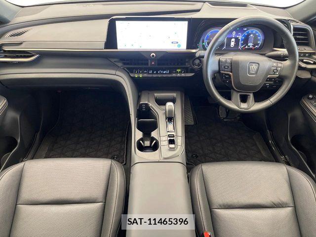 Toyota Crown Crossover 2022-10 8561526-1