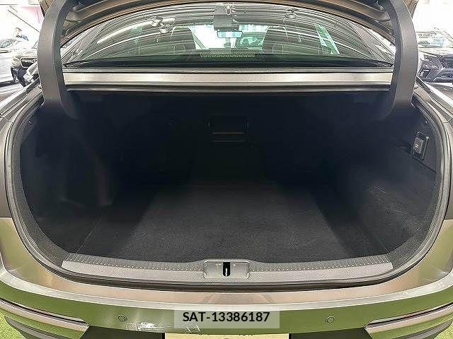 Toyota Crown Crossover 2022-10 8626258-12