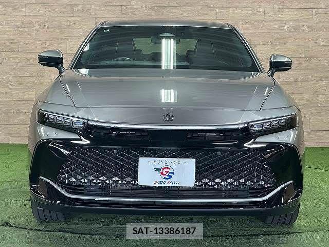 Toyota Crown Crossover 2022-10 8626258-14