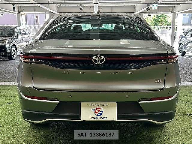 Toyota Crown Crossover 2022-10 8626258-15