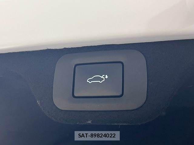 Toyota Crown Crossover 2023-06 8626256-9