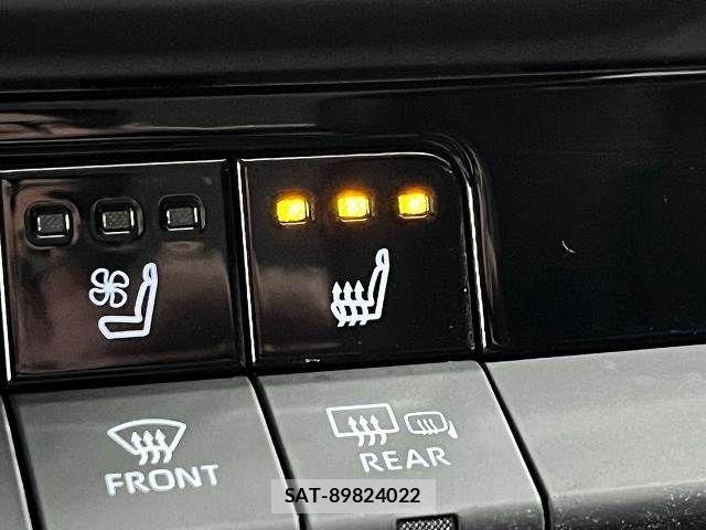 Toyota Crown Crossover 2023-06 8626256-8