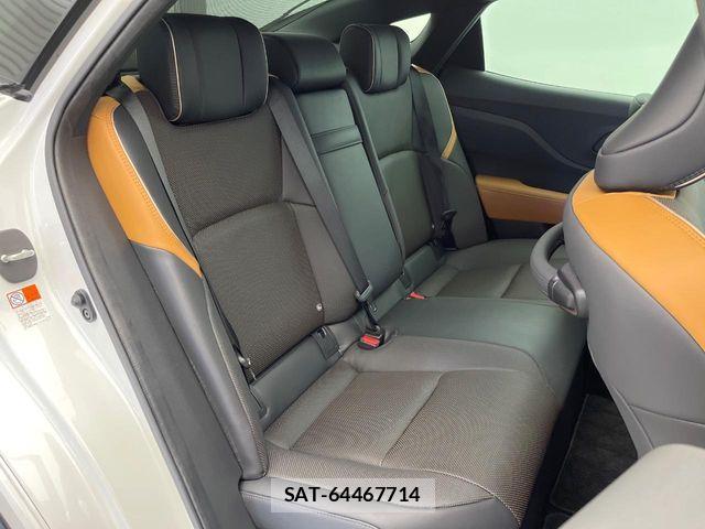 Toyota Crown Crossover 2022-12 8665982-13