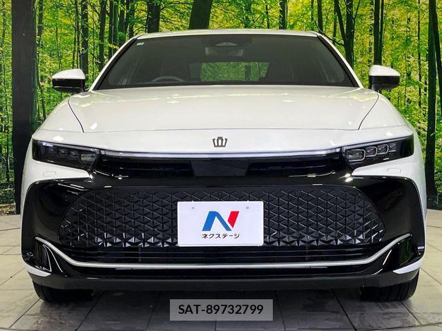 Toyota Crown Crossover 2023-01 8665983-13