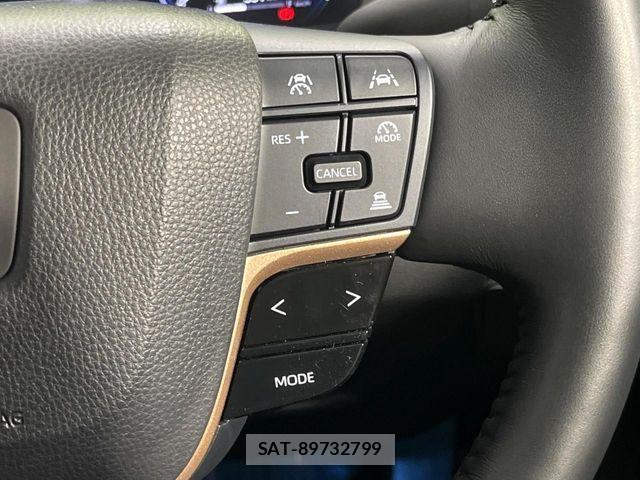 Toyota Crown Crossover 2023-01 8665983-6
