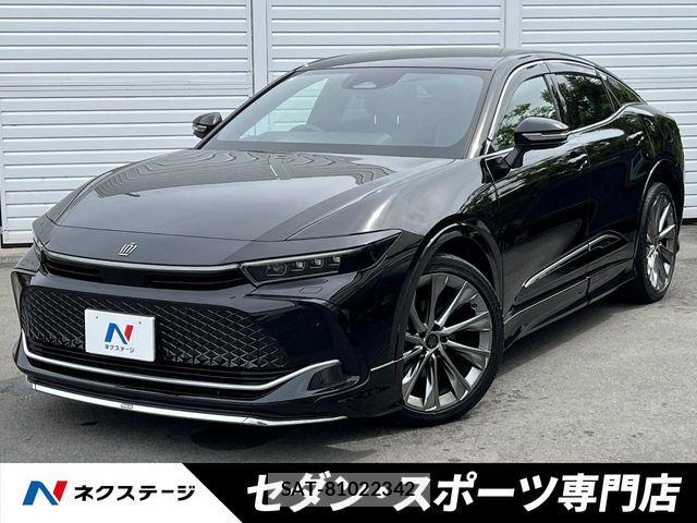 Toyota Crown Crossover 2023-04 8658529-0