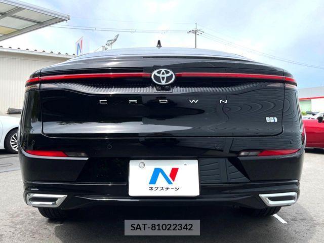 Toyota Crown Crossover 2023-04 8658529-16