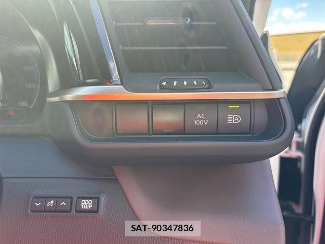 Toyota Crown Crossover 2023-08 8795575-15