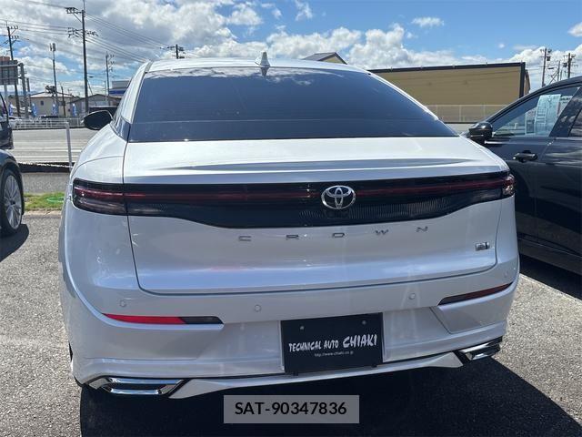 Toyota Crown Crossover 2023-08 8795575-17