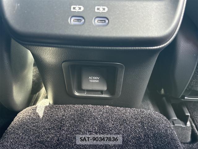 Toyota Crown Crossover 2023-08 8795575-21