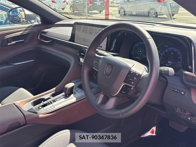 Toyota Crown Crossover 2023-08 8795575-24