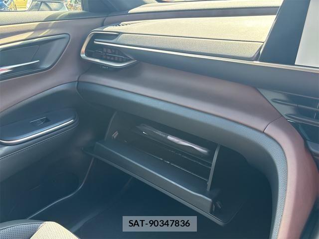 Toyota Crown Crossover 2023-08 8795575-28