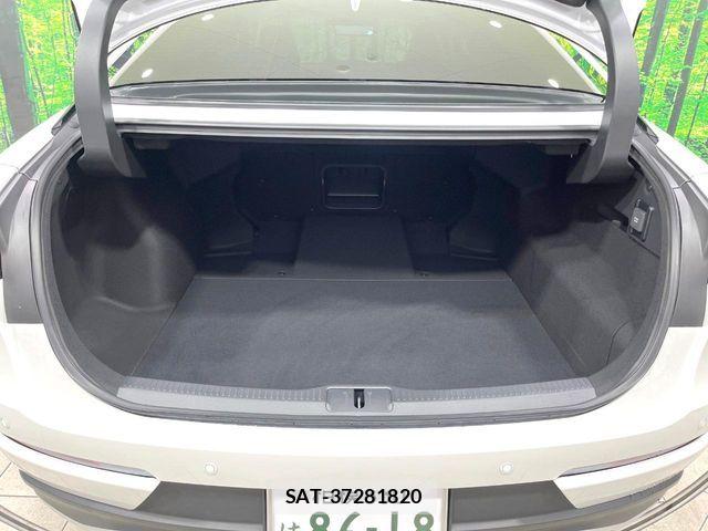 Toyota Crown Crossover 2022-09 8795577-10