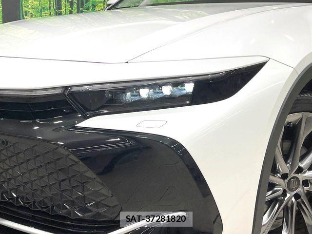 Toyota Crown Crossover 2022-09 8795577-12