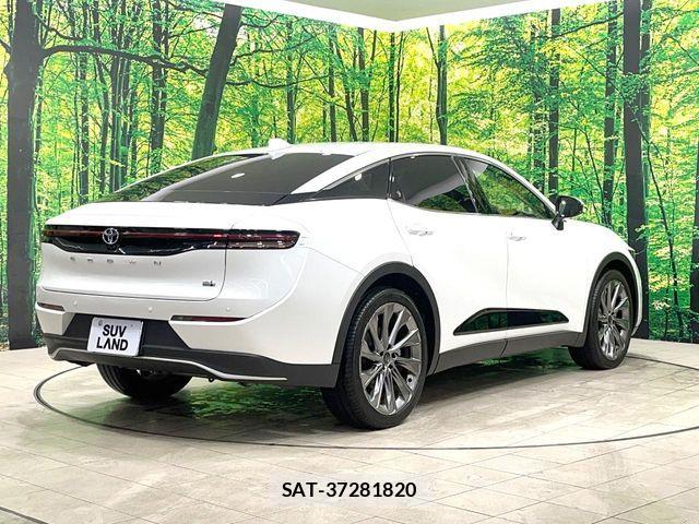 Toyota Crown Crossover 2022-09 8795577-17