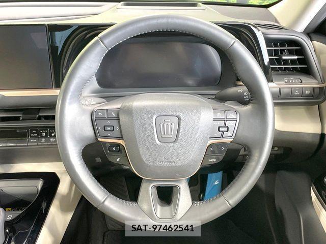 Toyota Crown Crossover 2023-09 8795578-10