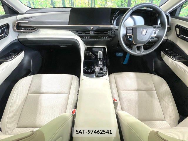 Toyota Crown Crossover 2023-09 8795578-1