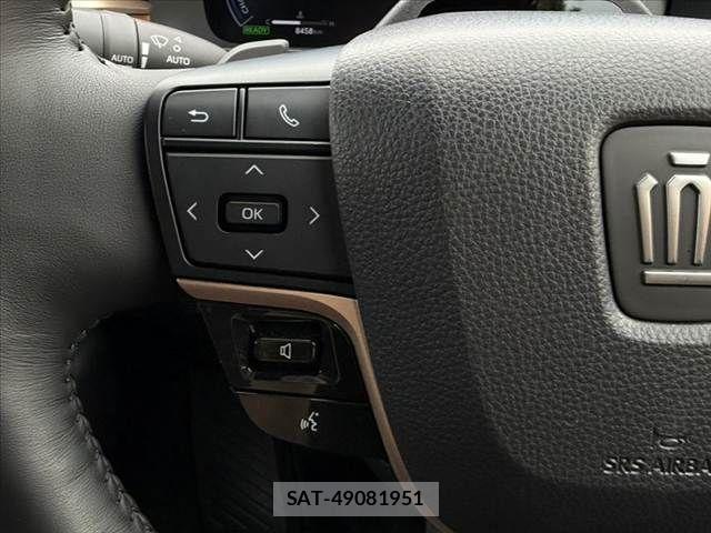Toyota Crown Crossover 2024-04 8795574-21