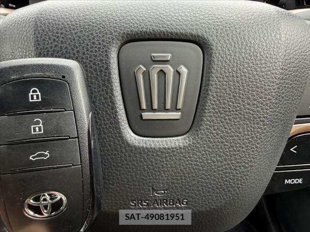 Toyota Crown Crossover 2024-04 8795574-2