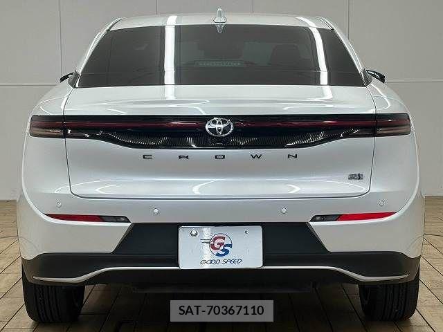 Toyota Crown Crossover 2023-11 8795580-15