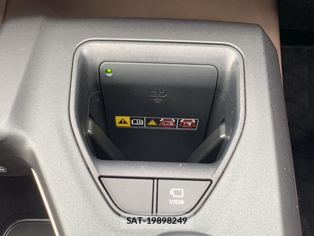 Toyota Crown Crossover 2023-09 8795581-17