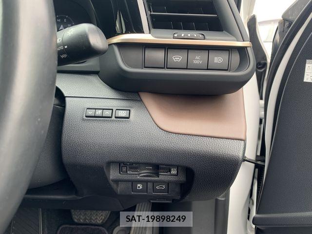 Toyota Crown Crossover 2023-09 8795581-18