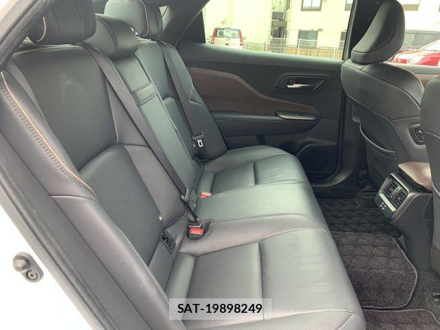 Toyota Crown Crossover 2023-09 8795581-23