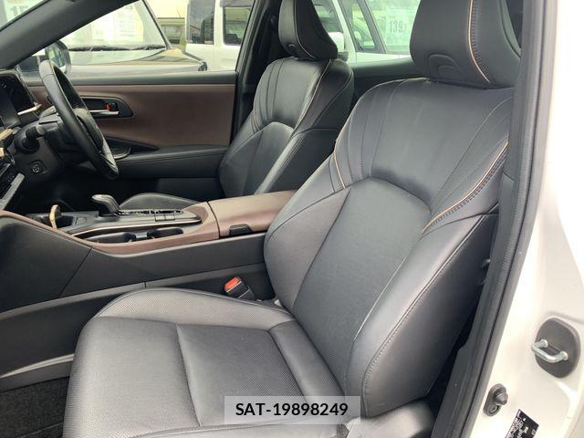 Toyota Crown Crossover 2023-09 8795581-24